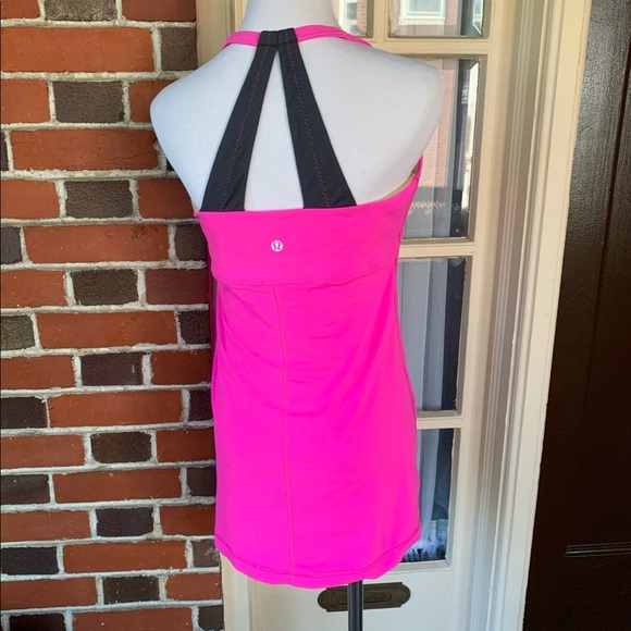 Lululemon top with built in bra - Picture 3 of 6